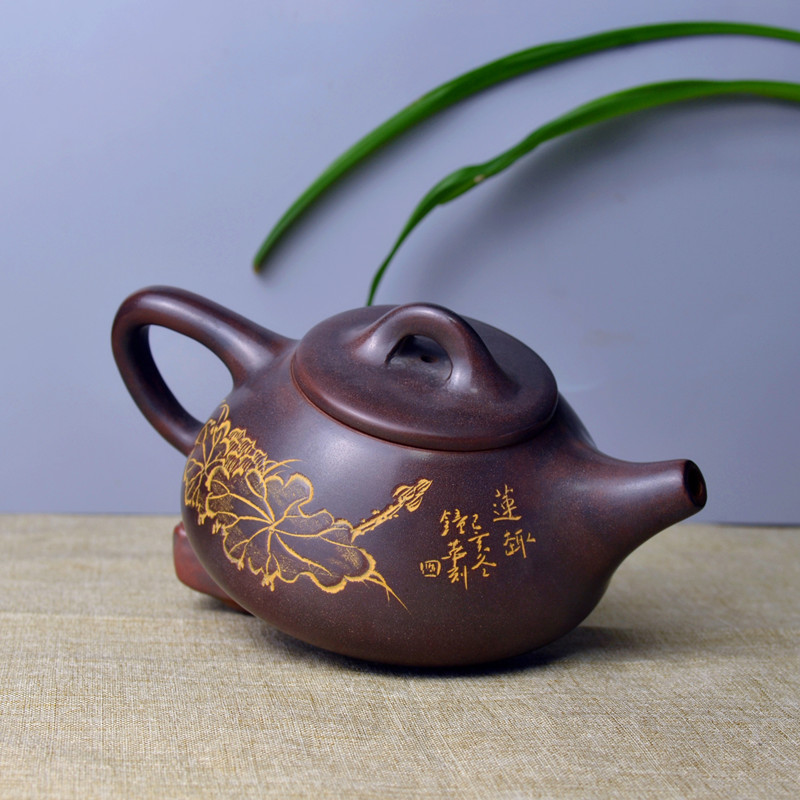 千年名陶-钦州坭兴陶存储茶叶的秘密，茶叶放坭兴陶罐中数年不会霉变！